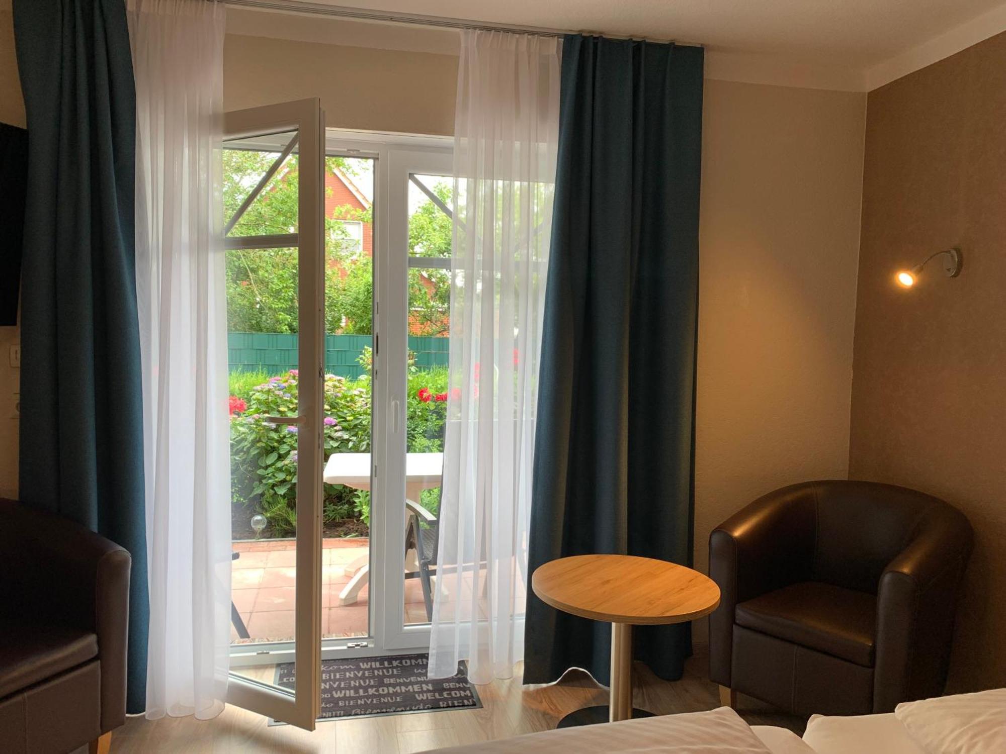 Hotel Pension Julia ノルトダイヒ エクステリア 写真